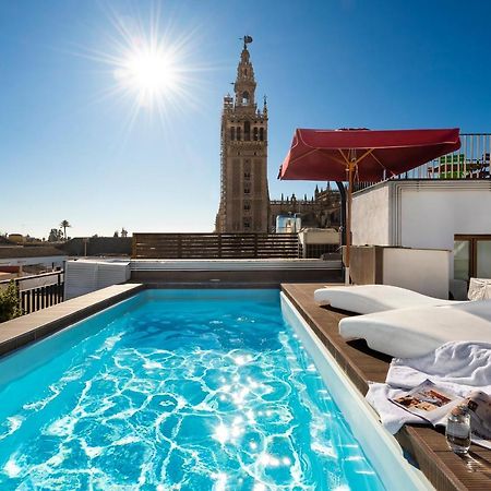 Cathedral Luxury Studio, Swimming Pool And Cathedral Views Séville Extérieur photo