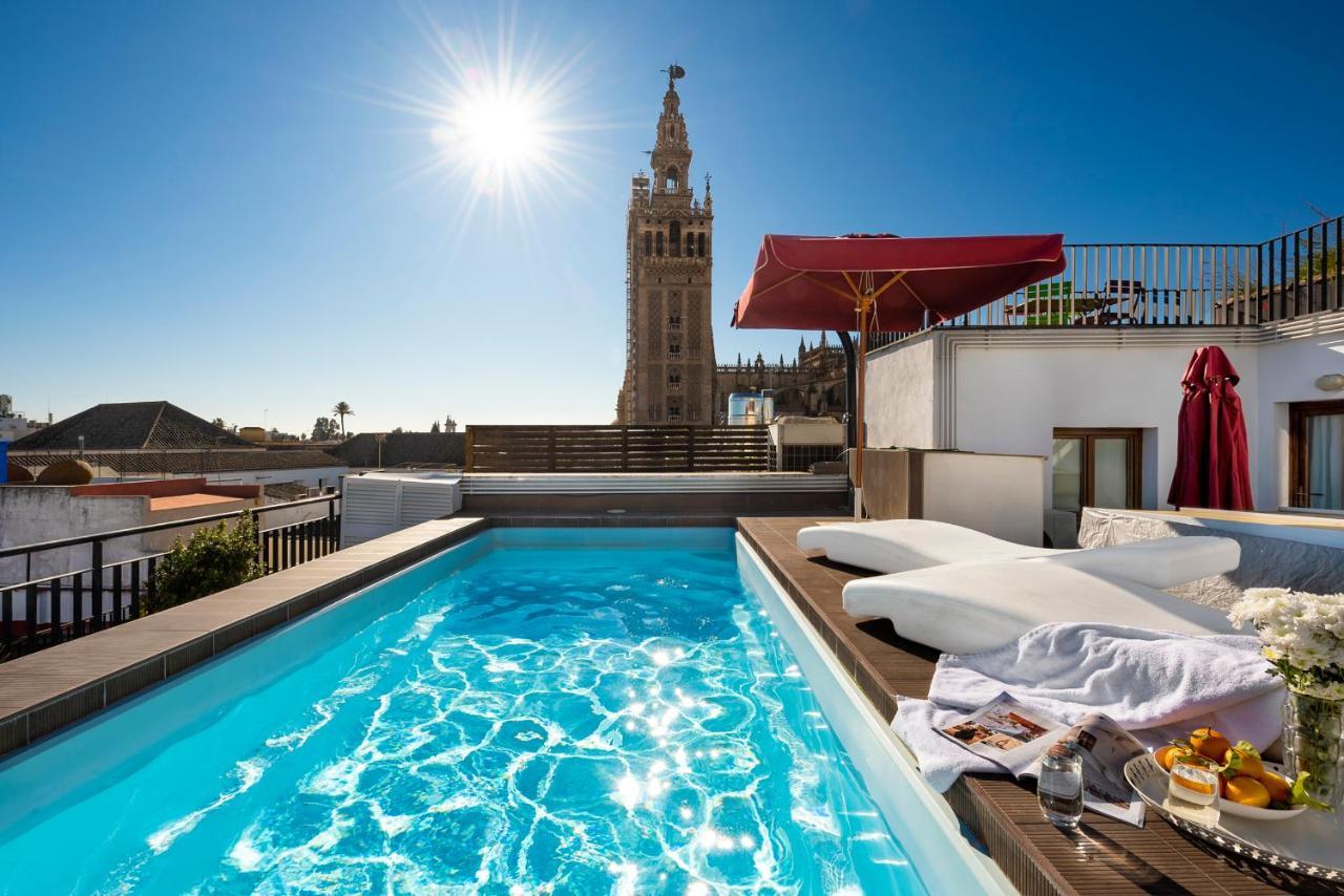 Cathedral Luxury Studio, Swimming Pool And Cathedral Views Séville Extérieur photo