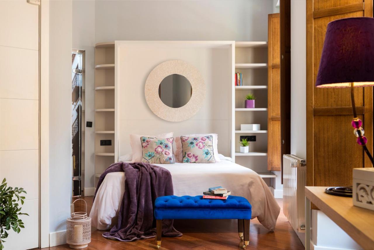 Cathedral Luxury Studio, Swimming Pool And Cathedral Views Séville Extérieur photo